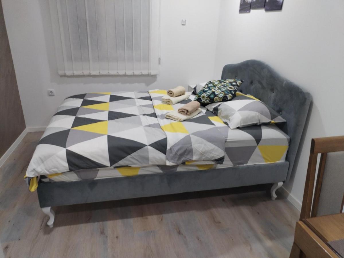 Tid Apartman Aranđelovac Eksteriør billede